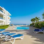 Valmar Ocean And Pool View Apartment