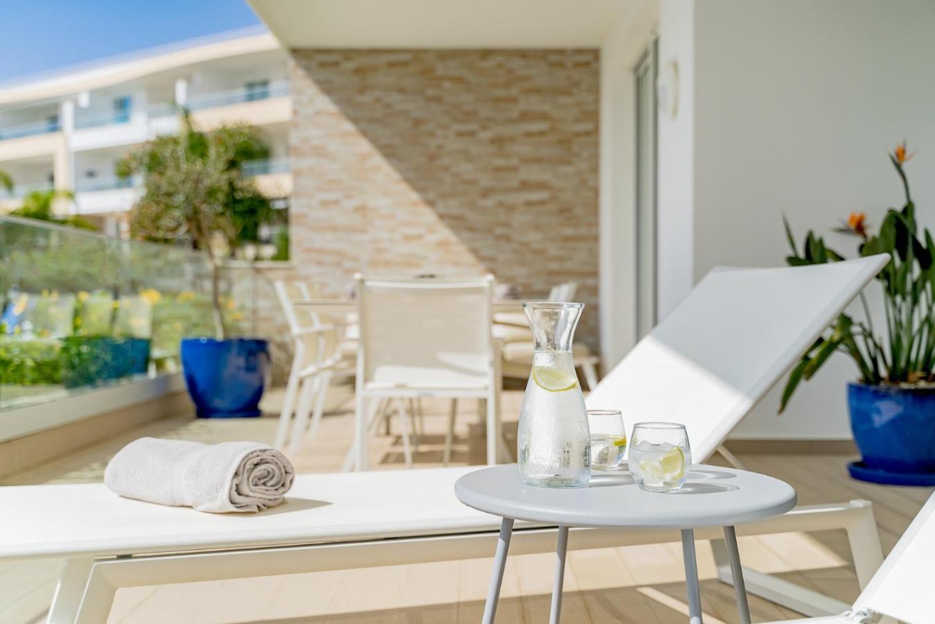 Valmar Ocean And Pool View Apartment